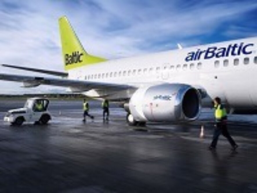 Самолет компании AirBaltic не долетел до Москвы