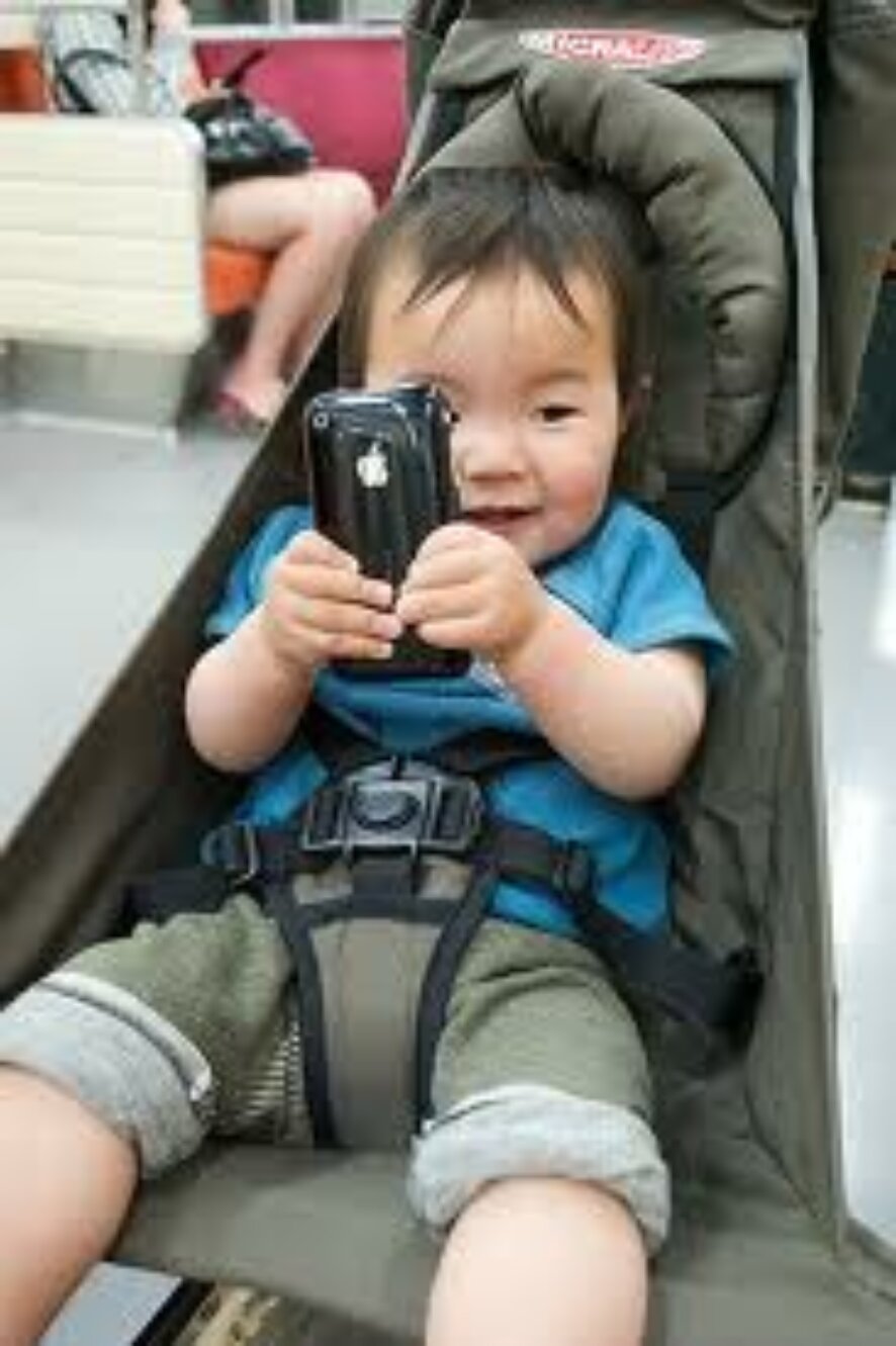 Шанхайская семья продала ребенка, чтобы купить  iPhone