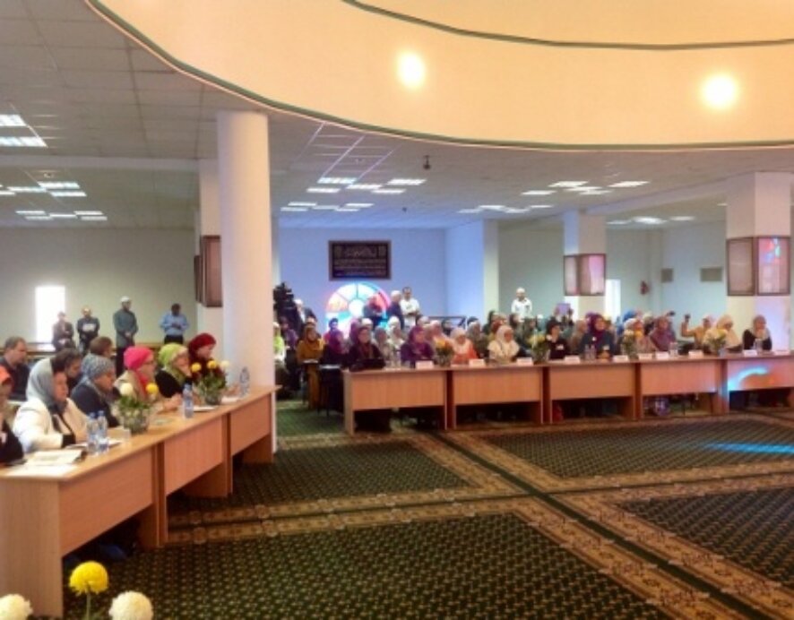 В Саратове проходит всероссийская конференция «Роль женщины в современном обществе»