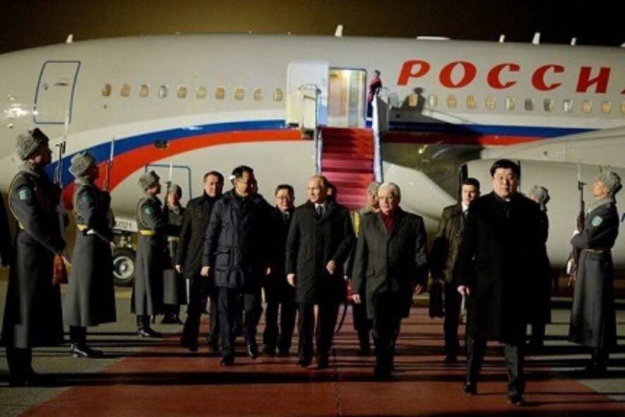 Владимир Путин прибыл в Астану для участия во встрече глав России, Белоруссии и Казахстана
