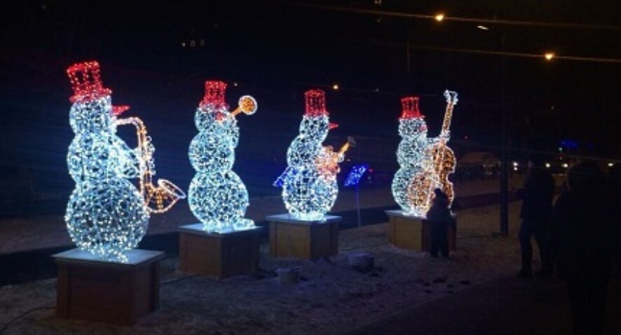 Администрация города Саратова объявила конкурс на самое оригинальное название для декоративной композиции снеговиков на бульваре Рахова