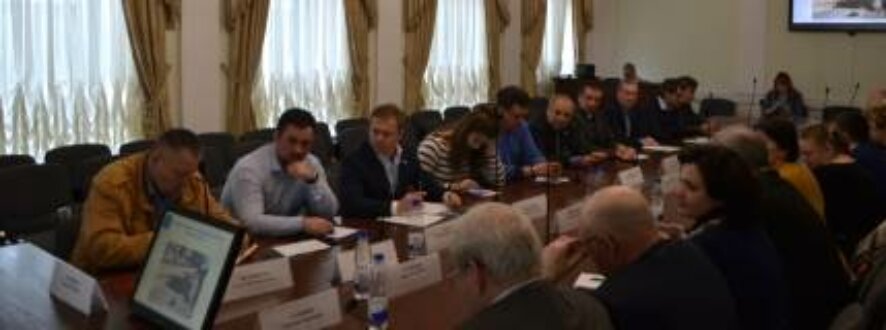 На заседании городской Общественной палаты обсудили гарантийный ремонт дорог Саратова