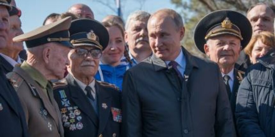 Владимир Путин посетил мемориальный комплекс «Малахов курган»