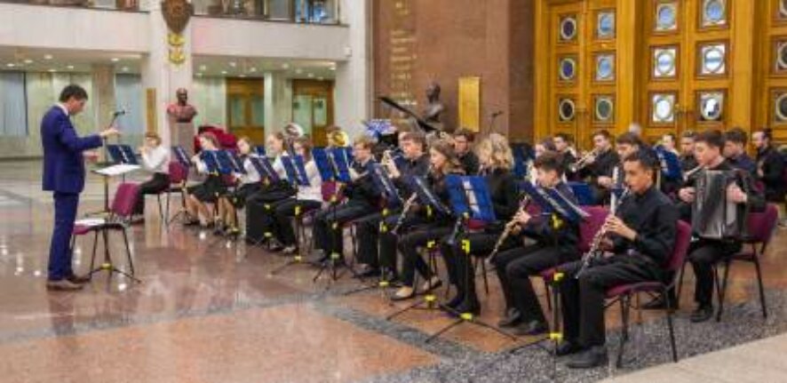 Эстрадно-духовой оркестр из Ижевска представил фестивальную программу в московском Музее Победы
