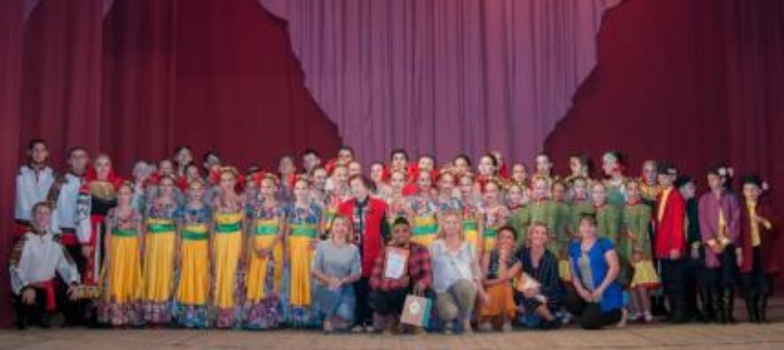 Профессиональный танцовщик из Маврикия в Саратове принял участие в семинаре-практикуме по народно-сценическому танцу