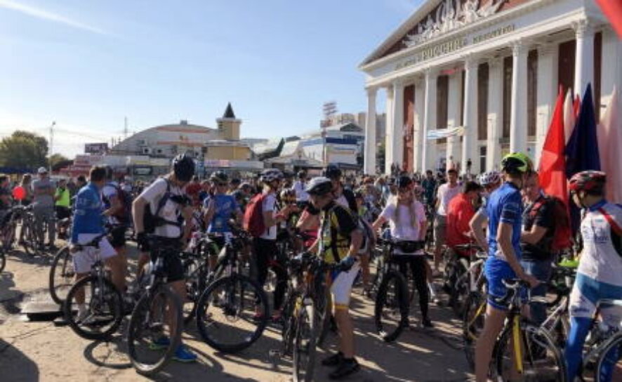 Около 3 тысяч саратовцев приняли участие в велопараде «Открытый город»