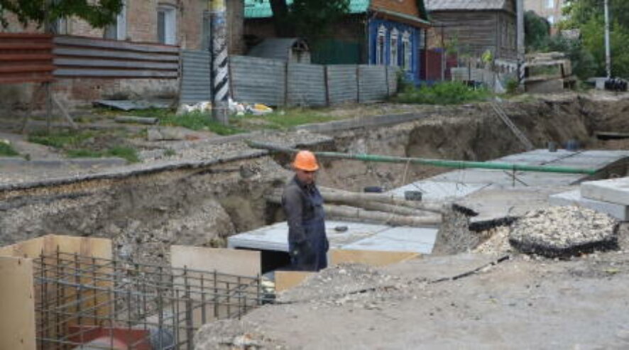 Максим Сиденко проконтролировал ход реконструкции тепломагистралей в центральной части Саратова
