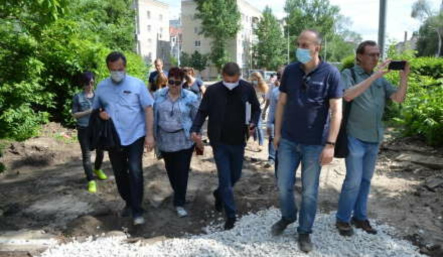 Представители общественности Саратова осмотрели зеленые насаждения в зонах реконструкции городских территорий