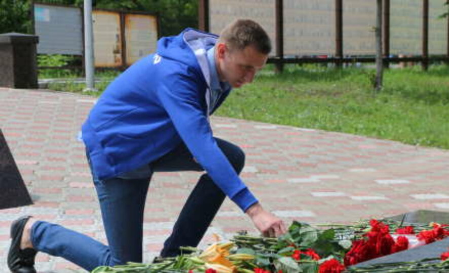 Саратовские молодогвардейцы почтили память погибших в локальных войнах