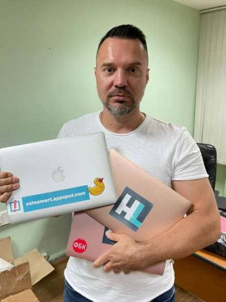 Участники проекта «Охотники за правдой» изучат информацию о Навальном и ФБК