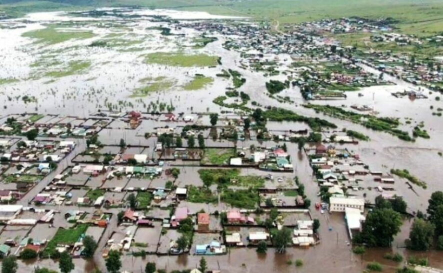 Более 200 человек и 30 единиц техники оказывают помощь пострадавшим от паводков в Шилке в Забайкалье