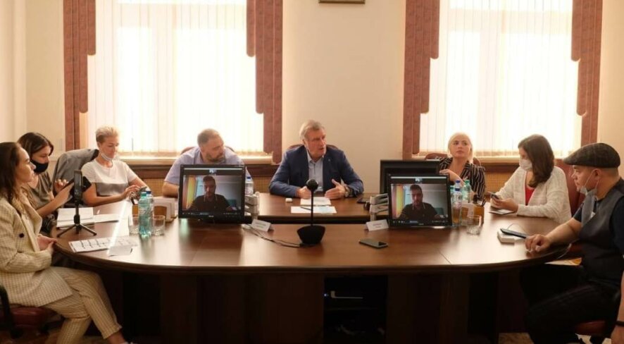 Губернатор Кировской области  встретился с представителями блогосферы и администраторами крупных пабликов