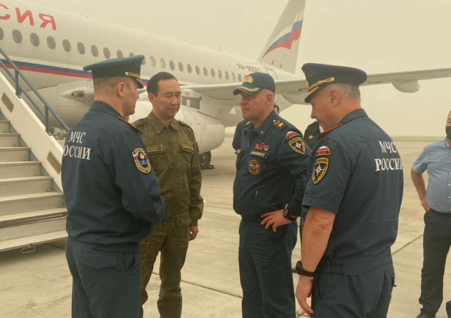 Глава МЧС России прибыл в зону ликвидации природных пожаров в Якутии