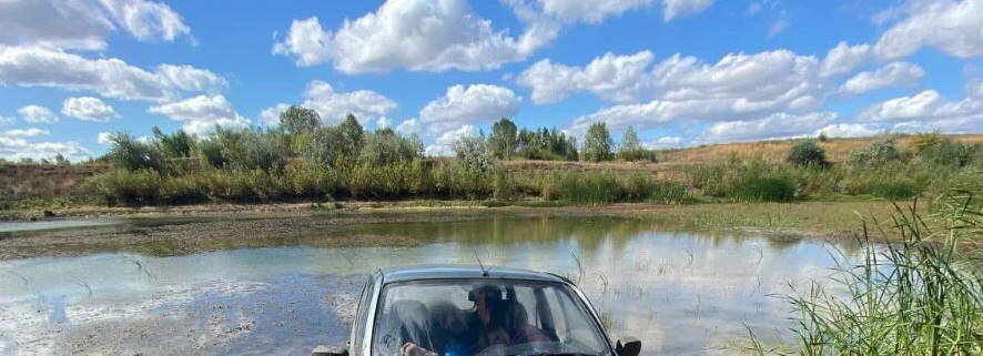 На Кумысной поляне в Саратове обнаружен автомобиль с телами мужчины и женщины
