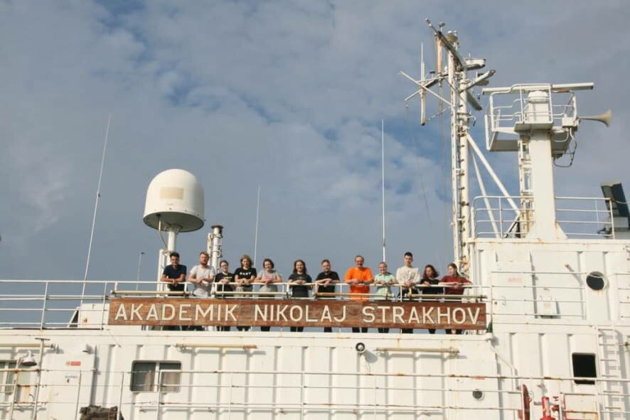 Студенты и ученые Плавучего университета ЮНЕСКО-МГУ изучат углеводородные системы  Баренцева моря