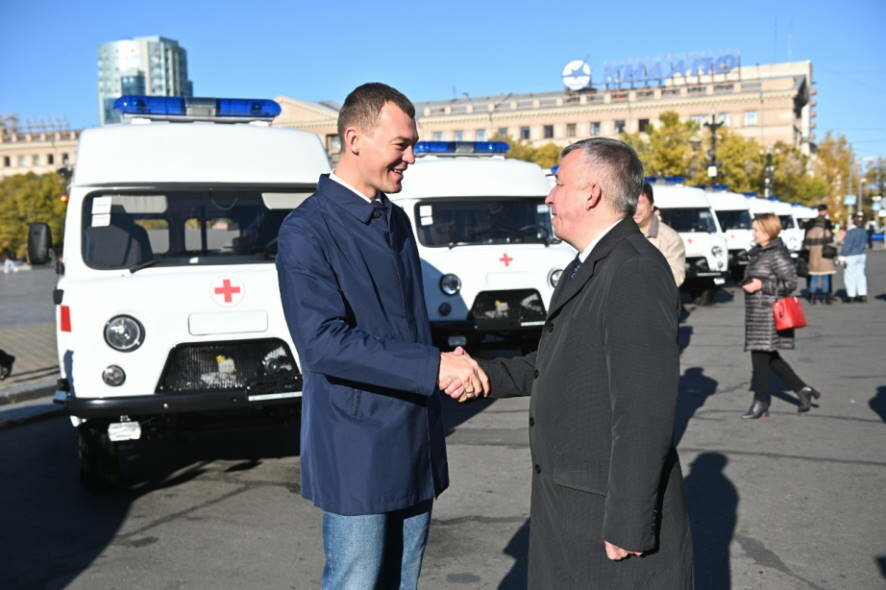 Михаил Дегтярев передал в районы Хабаровского края новый автотранспорт для учреждений здравоохранения