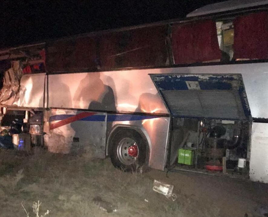 В Калмыкии столкнулись грузовик и автобус: пять человек погибли