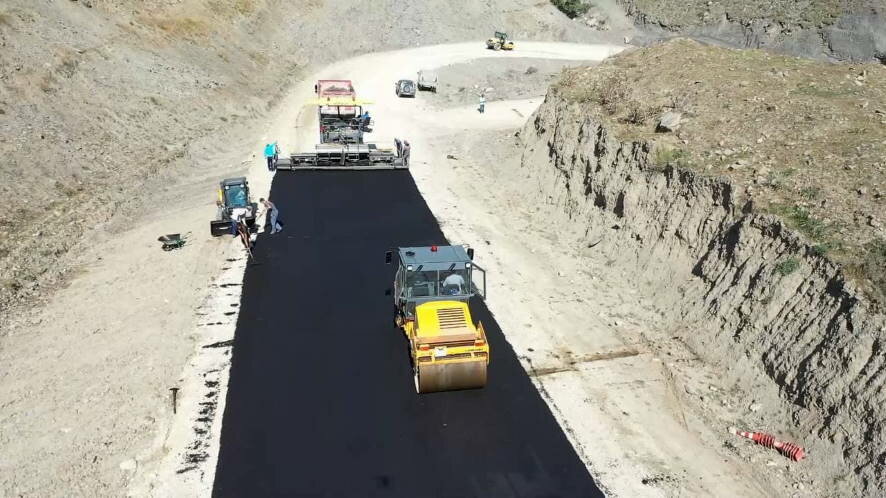 В Дагестане реконструируют более 8,5 км автомобильной дороги Гуниб – Ругуджа