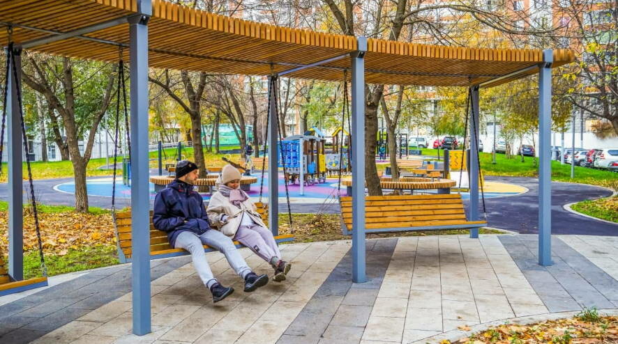 Новое общественное пространство появилось в этом году рядом со стадионом «Юность» на северо-востоке Москвы