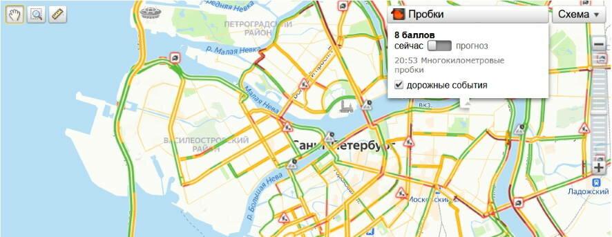 Петербуржцы пожаловались на пробки из-за неубранного снега