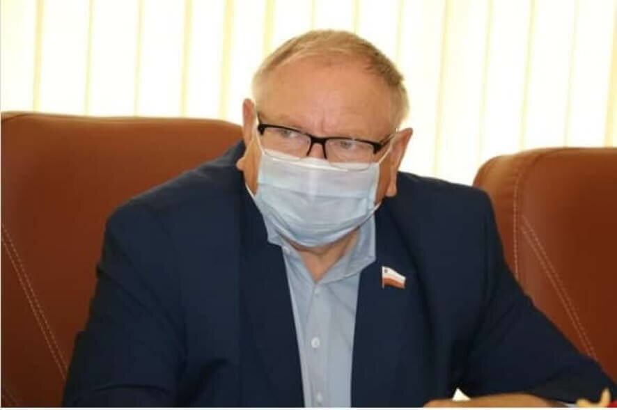 Саратовский депутат в стихах призвал саратовцев сделать прививку