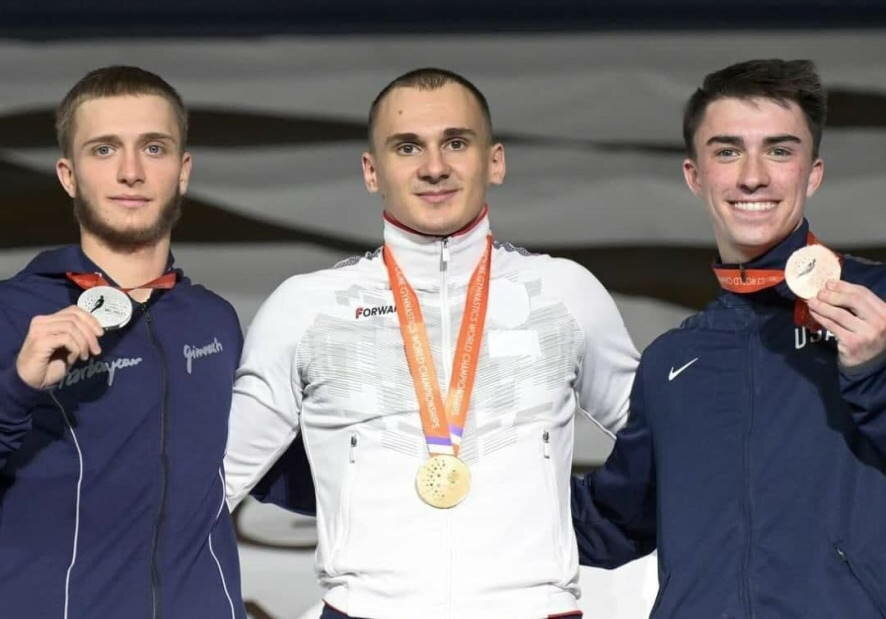 Новороссийский спортсмен стал золотым призером чемпионата мира по батутной гимнастике