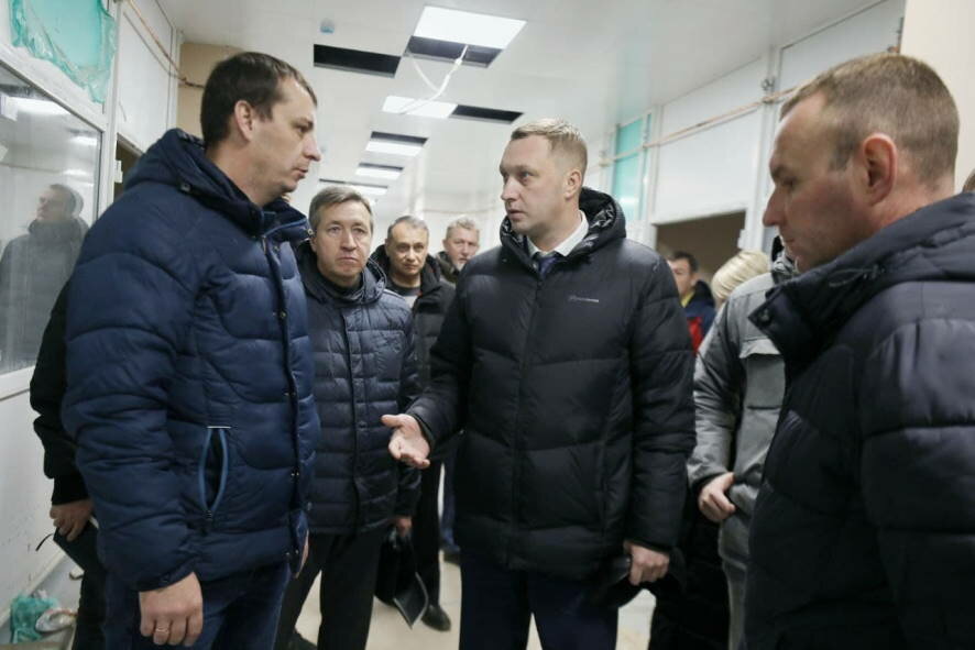 Роман Бусаргин посетил стройплощадку инфекционной больницы в Саратове