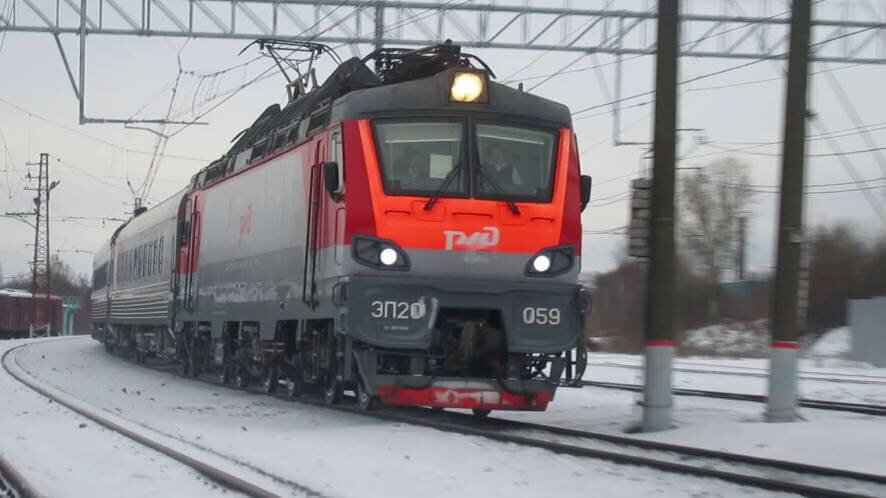Два поезда столкнулись лоб в лоб в Ульяновской области — Baza