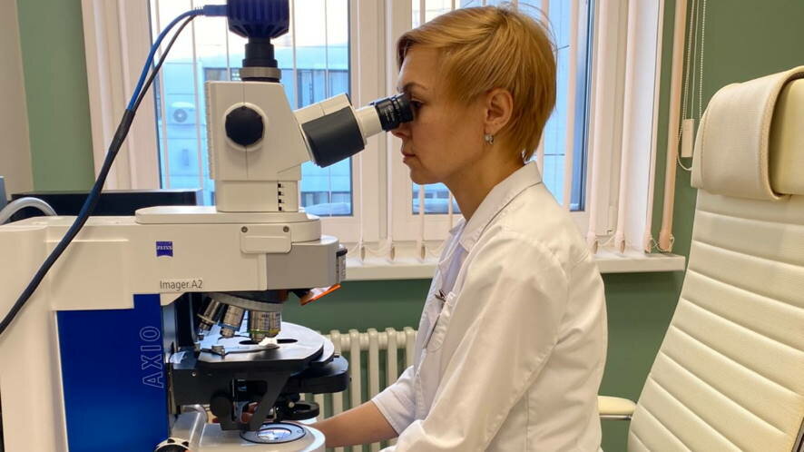 Рак под микроскопом: как патологоанатомы помогают живым людям