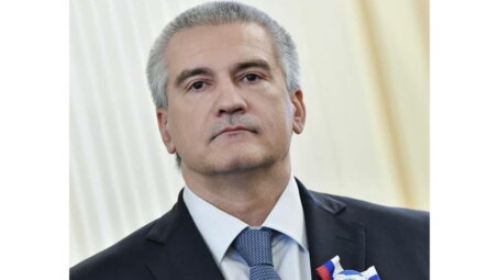 Сергей Аксенов пригласил украинских военных в Крым