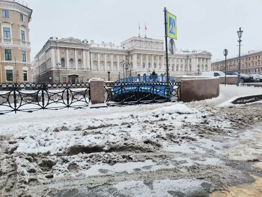 Блокадники жалуются на неубранный от завалов снега Петербург и призывают Беглова уйти с поста