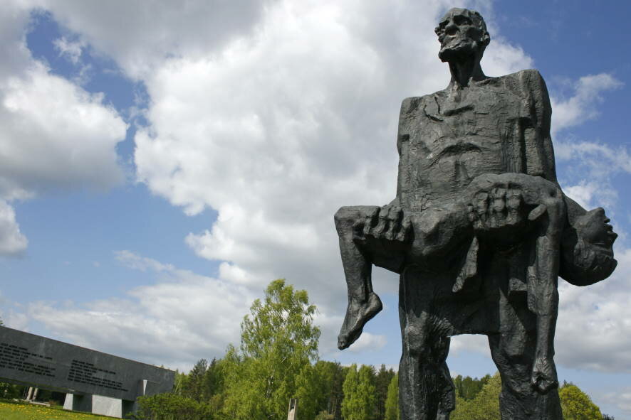 День памяти: 22 марта 1943 года была сожжена белорусская деревня Хатынь