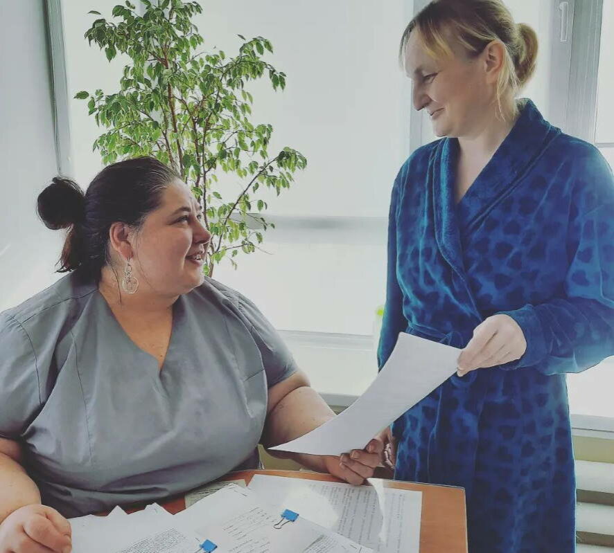 Врачи Саратовской ОКБ спасли беременную пациентку с тотальным поражением лёгких