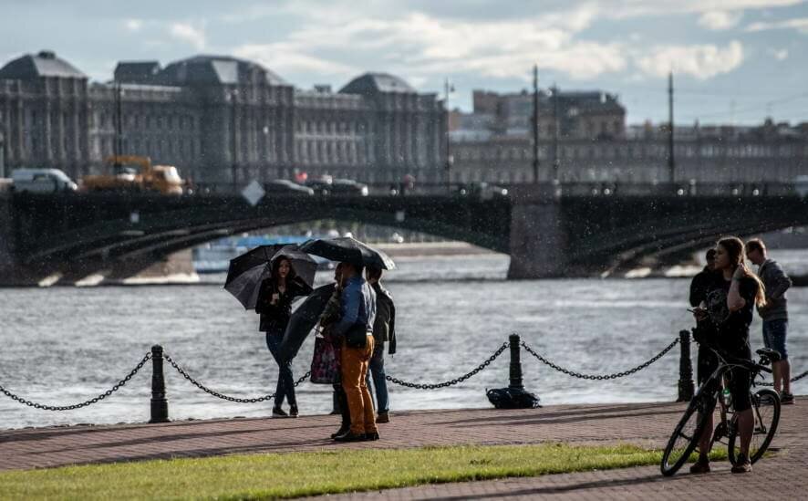 В Петербурге объявлен «желтый» уровень опасности из-за погодных условий