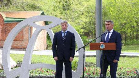 В Ульяновске появился памятник не только букве «ё», но и букве «Ă».