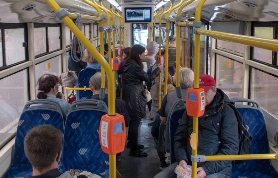 Петербуржцы отругали Комтранс за существенные недоработки новой модели транспортного обслуживания