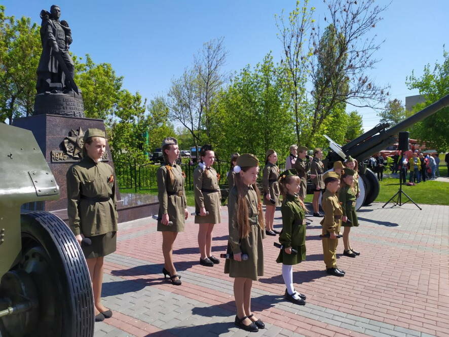 В Саратовской области в военно-историческом парке «Патриот» накануне Дня Великой Победы состоялся торжественный митинг