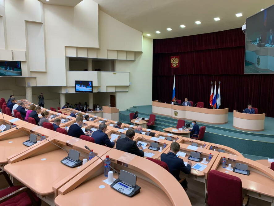 Михаил Исаев: сегодня в ходе заседания городской Думы депутатами был принят ряд знаковых решений
