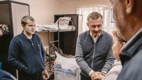 Глава Курской области навестил семью, решившую временно уехать с приграничной территории