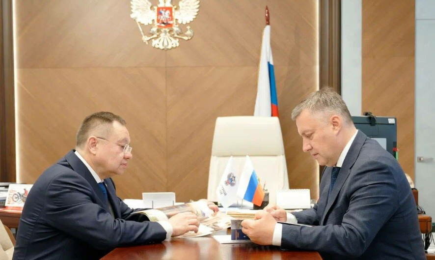 Глава Минстроя России и  губернатор Иркутской области обсудили перспективы стройотрасли в регионе