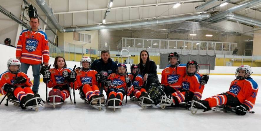 В Саратове состоялись встречи детско-юношеских команд по адаптивному хоккею