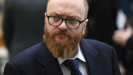 Пропаганда содержанства» должна быть запрещена- депутат Виталий Милонов