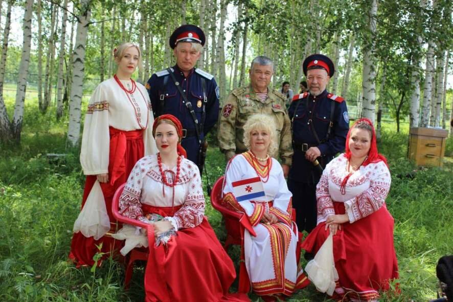 Национальные коллективы Саратовской области выступили на фестивале мордовской культуры в Пензе