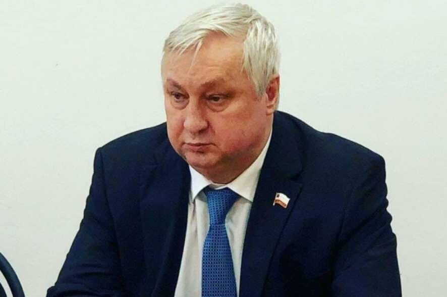 Сегодня депутатами районного собрания Энгельсского муниципального образования на пост главы района назначен Дмитрий Плеханов