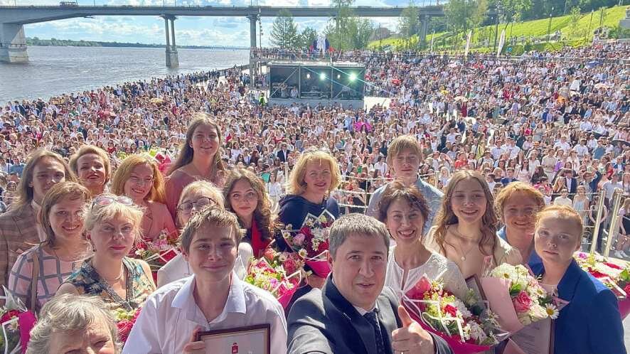 В Пермском крае на общий выпускной собрали 4,5 тысяч человек
