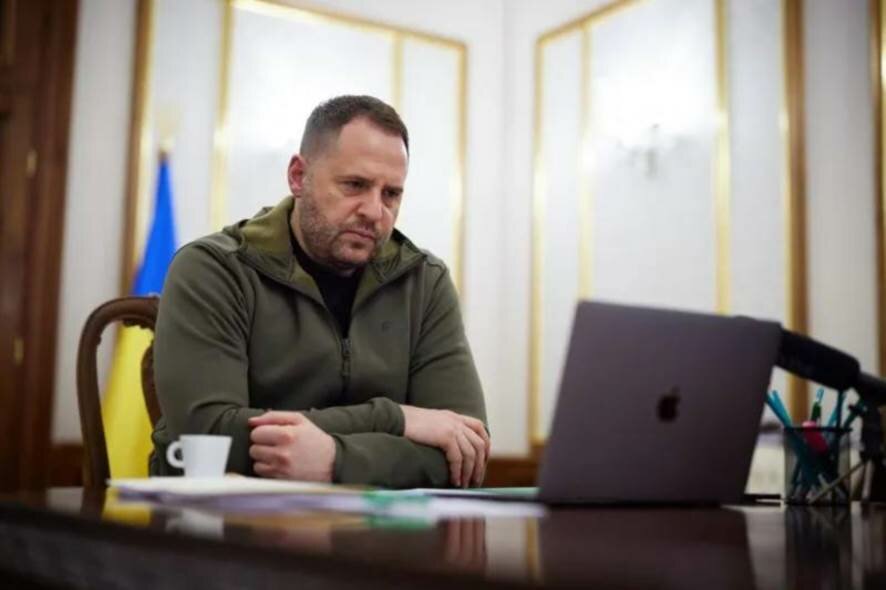 Советник президента США и глава офиса президента Украины обсудили мирные переговоры с Россией