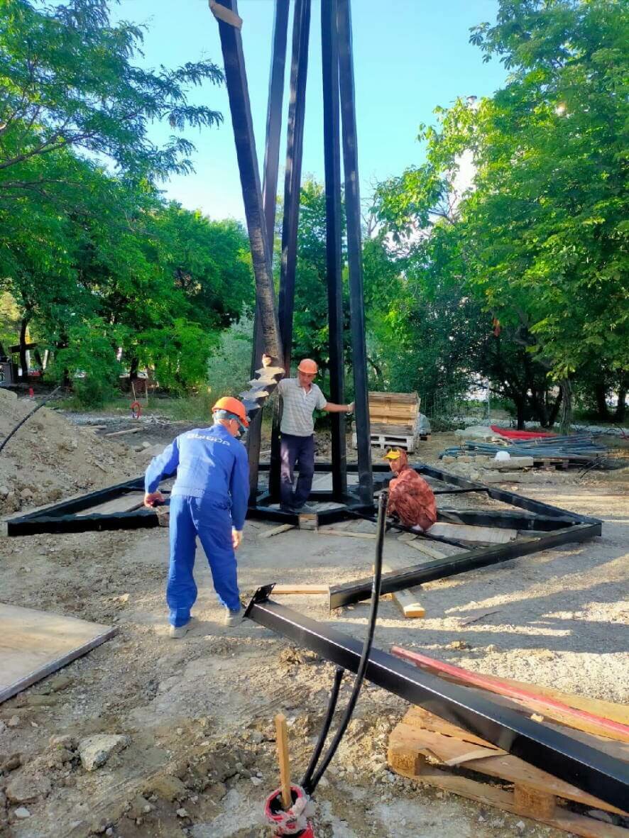 Сотню кипарисов высадят в парке им. Фрунзе в Новороссийске