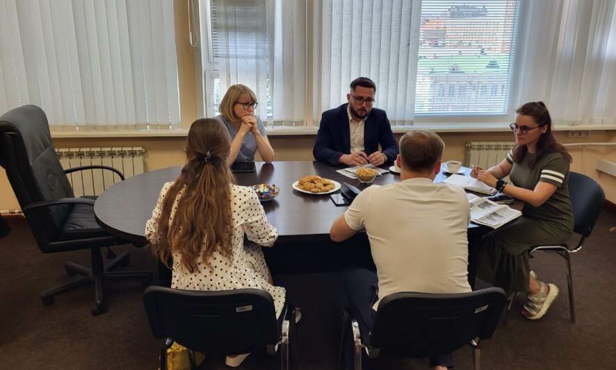 Министр Наталья Трошина обсудила с блогерами проведение Всероссийских игр «Умных городов» в Саратове