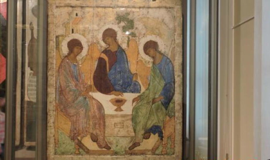«Троица» Андрея Рублёва перемещена из Третьяковской галереи в Троице-Сергиеву лавру