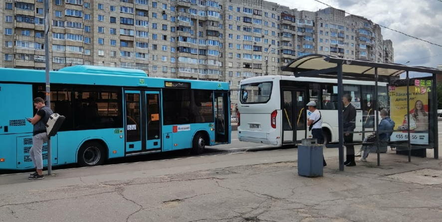 Главное, чтобы не загорелись: петербуржцы об обновлении подвижного состава на автобусном маршруте № 206